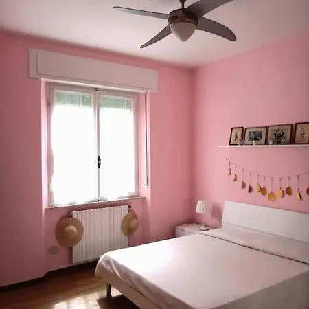 Casa Rosa Marina Di Holiday home *